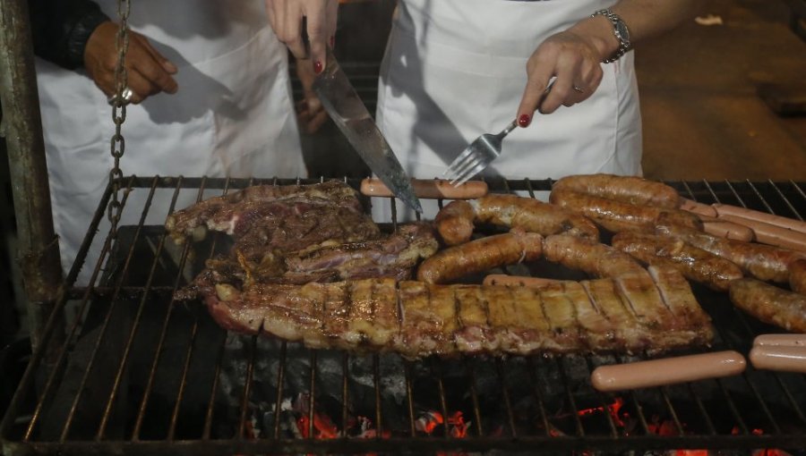 Entregan cinco recomendaciones para preparar el mejor asado en Fiestas Patrias