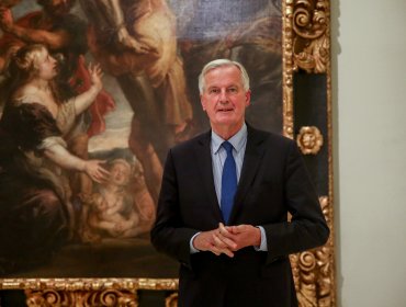 Desata la izquierda en Francia: Macron nombra como primer ministro a conservador y negociador del Brexit, Michel Barnier