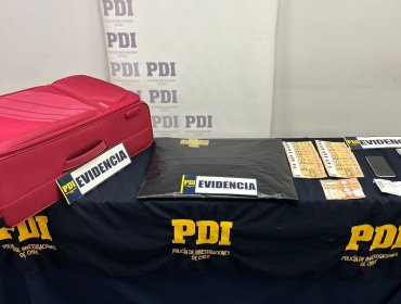 Chilena pretendía viajar a París con 3,5 kilos de cocaína oculta en doble fondo de su maleta: fue detenida en el Aeropuerto de Santiago