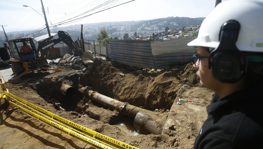 Corte masivo de agua en Valparaíso pone a Esval nuevamente en la mira: Iniciarán sumario sanitario