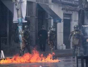 Romería al Cementerio General en Santiago deja al menos 23 detenidos y disturbios