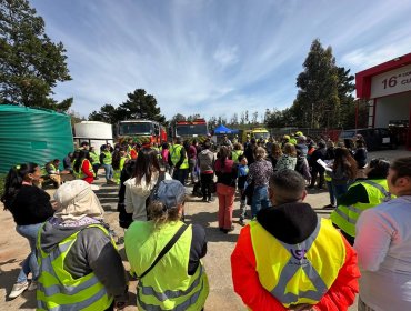 Exitoso simulacro de Tsunami movilizó a un centenar de personas en el sector Laguna Verde de Valparaíso