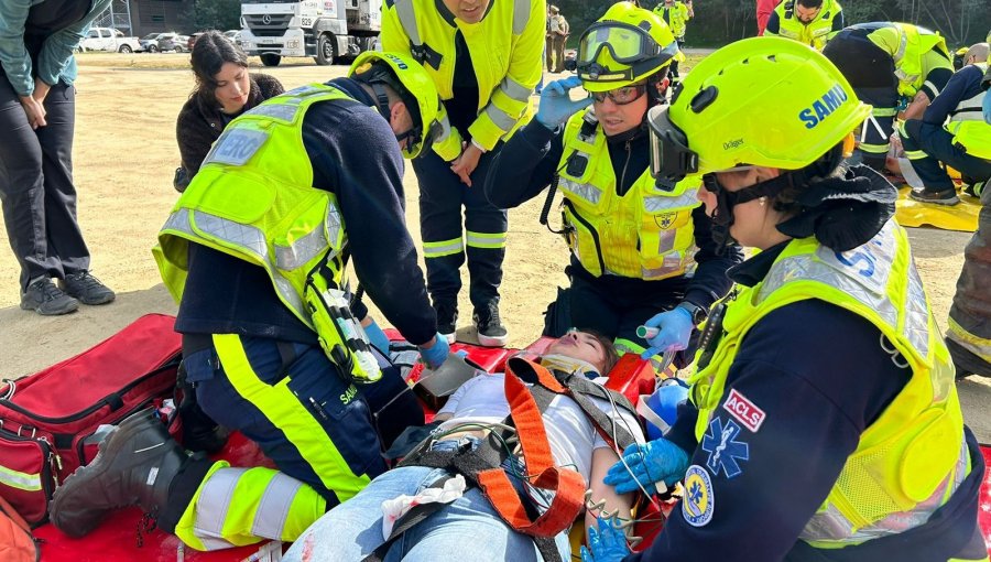 Realizan simulacro de colisión vehicular con atropello múltiple en Viña del Mar para concientizar a la población previo al "18"