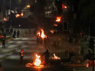 Manifestaciones de los 51 años del golpe militar: Autoridades confirman un muerto, un carabinero herido y 58 detenidos