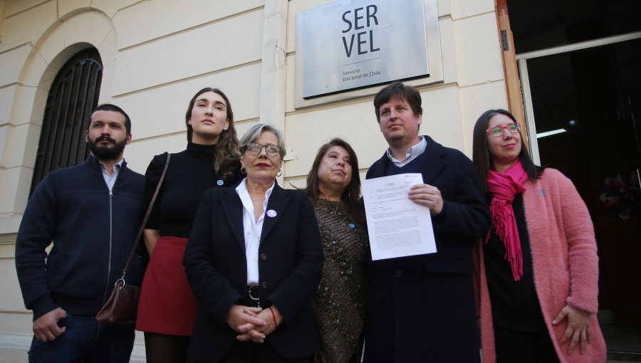 Frente Amplio denuncia al Partido Republicano ante el Servel por video que "celebra" el Golpe de Estado