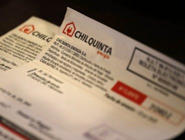 Reportan cobros excesivos en cuentas de luz de vecinos de El Manzano en Quintero