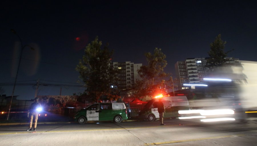 Noche de terror en Macul: Roban auto a mujer con su hija de 11 años en el interior