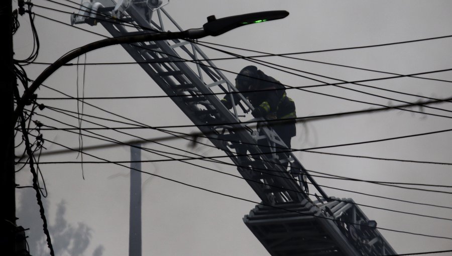 Globo con residuos lanzado desde Corea del Norte impacta en edificio en la ciudad de Seúl provocando un incendio en el lugar