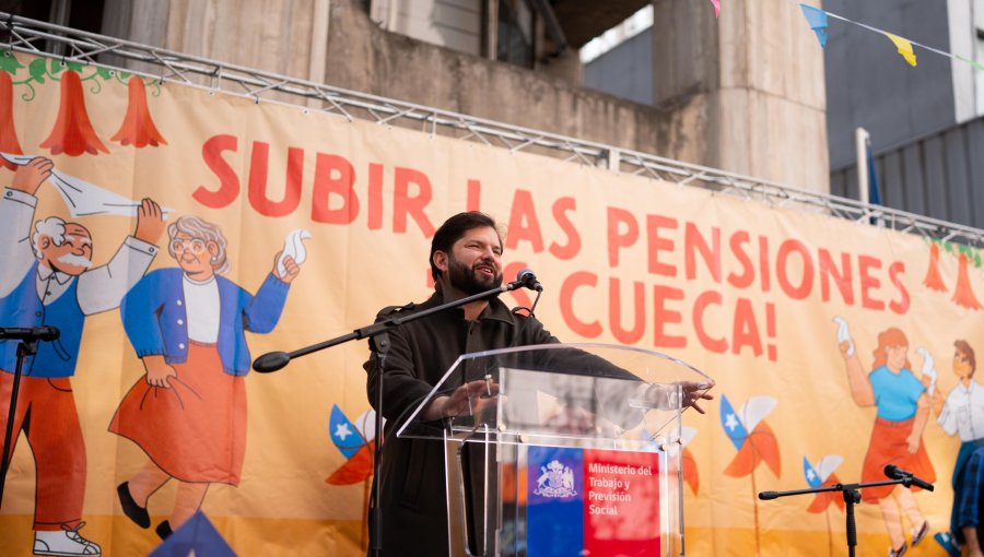 Presidente Boric insiste en aprobar la reforma previsional: "Las diferencias no son una excusa para no subir las pensiones"