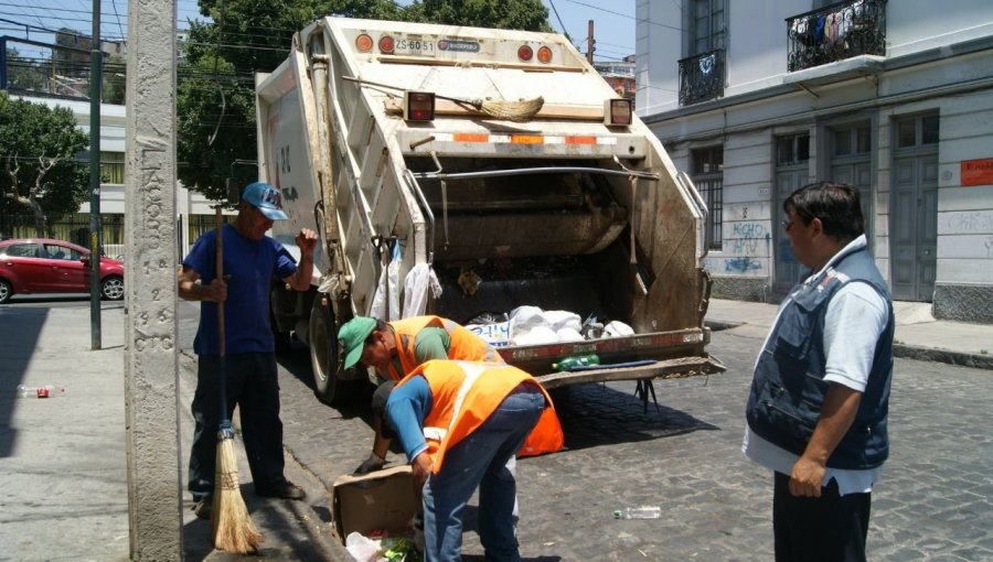 Tareas de limpieza y aseo se verán reforzadas durante Fiestas Patrias en Valparaíso