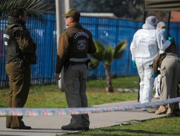 Encuentran cadáver dentro de un auto en Conchalí: Presenta una puñalada