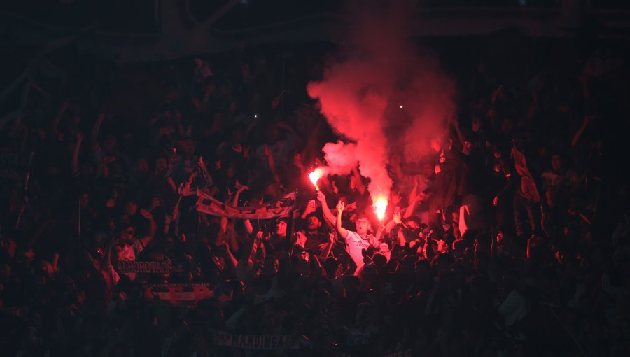 Conmebol prepararía lapidario informe por incidentes antes y durante el partido entre Colo-Colo y River Plate en el Monumental