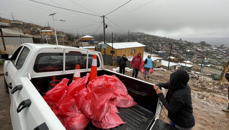 Precipitaciones provocaron anegamientos en dos sectores de Viña del Mar