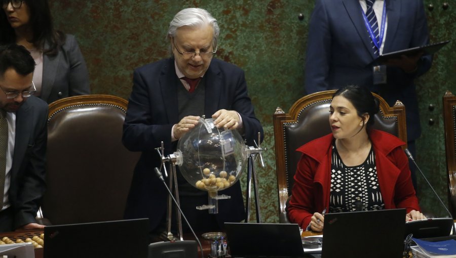 Mayoría opositora analizará las acusaciones constitucionales contra los ministros Vivanco, Matus y Muñoz