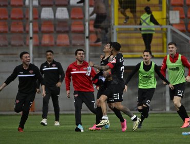 Ñublense logró una victoria en la agonía ante Cobreloa que se mantiene en zona de descenso