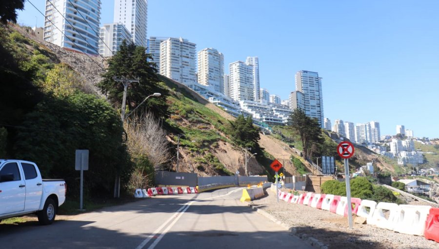 Restablecen tránsito vehicular en Av. Borgoño de Viña del Mar: tramo permanecía cerrado desde agosto de 2023