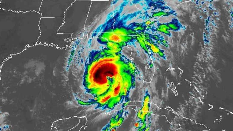 Helene se acerca como huracán de categoría 4 a la costa de Florida donde tocará tierra con con vientos y marejadas "catastróficos"