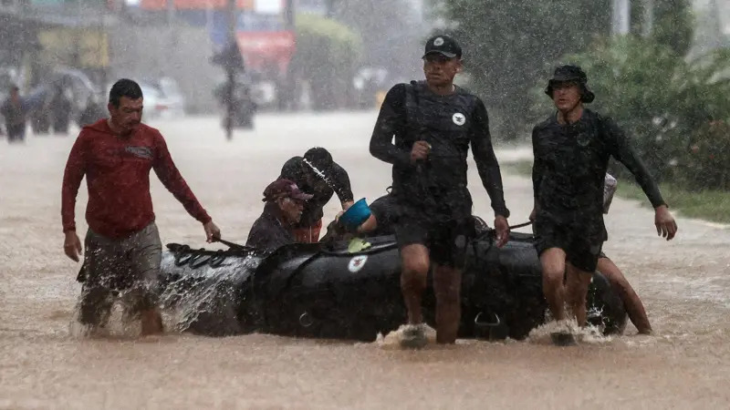 Por qué el huracán John se convirtió en "tormenta zombi" dejando al menos cinco muertos en México