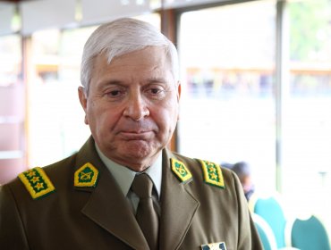 Ricardo Yáñez presentó su renuncia al cargo de general director de Carabineros ante inminente formalización