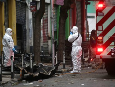 Avalúan en 27 millones de dólares las pérdidas que dejó el incendio de 30 locales comerciales del barrio Meiggs de Santiago