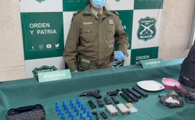 Joven de 16 años es detenido por tener en su domicilio una gran cantidad de armas de fuego, munición y drogas