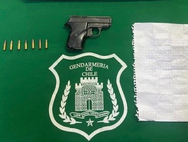 Gendarmería incauta pistola y municiones lanzadas vía «pelotazo» a cárcel de Los Andes