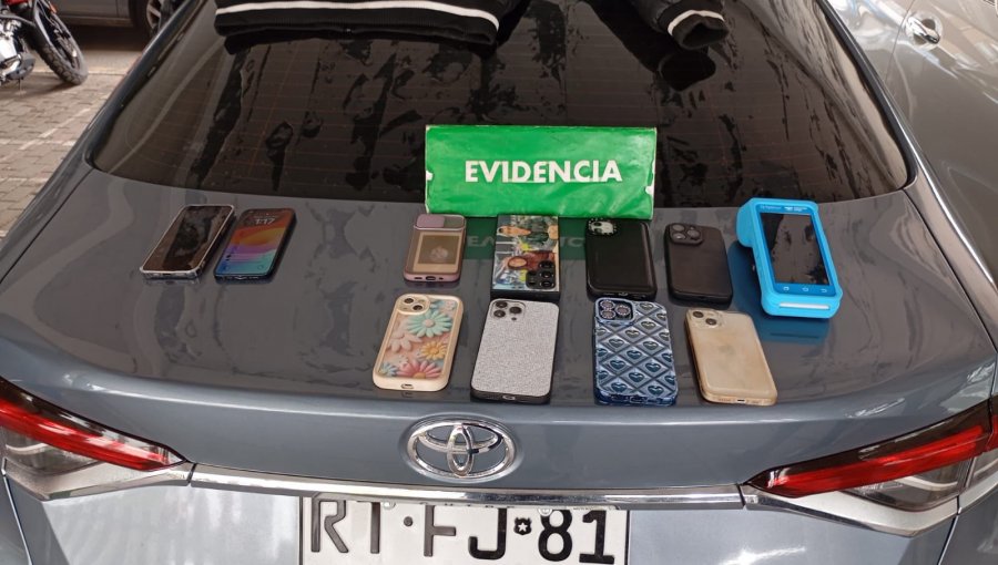 Carabineros detuvo a cuatro sujetos que se dedicaban al robo de celulares en Providencia