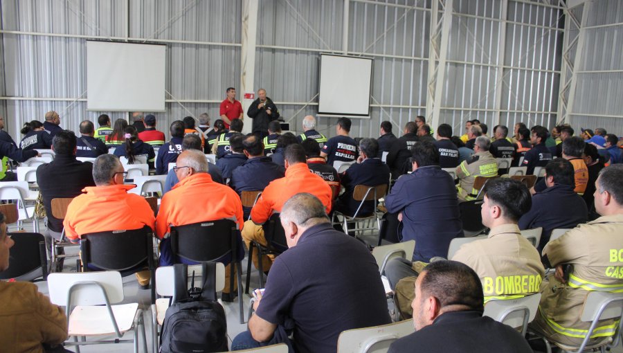 Bomberos, Conaf, Senapred y Municipios coordinan comandos unificados para enfrentar incendios en la región de Valparaíso