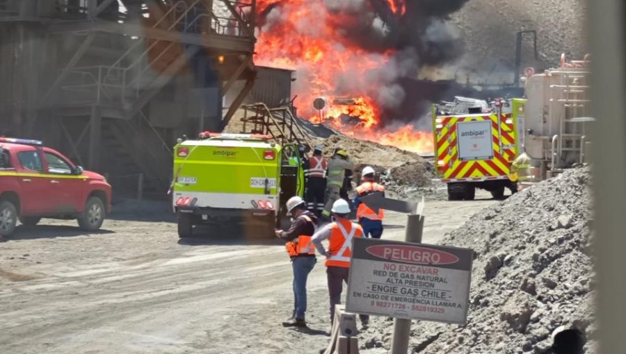 Camión que transportaba combustible se incendio al interior de mina Chuquicamata