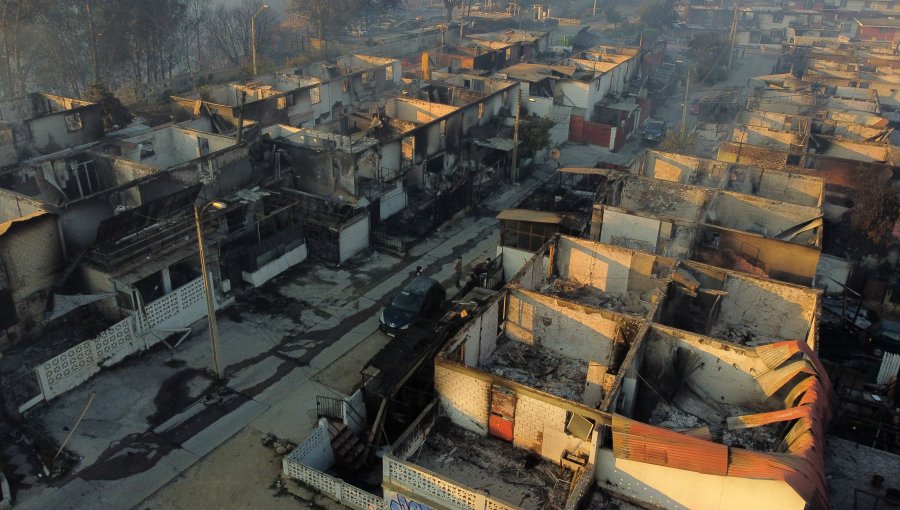 Detalles de la querella y las autoridades a las que apunta la acción por cuasidelito de homicidio múltiple por el megaincendio