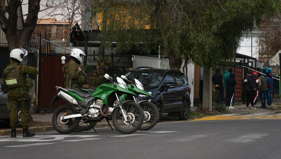 Madre detalla violento robo que sufrieron sus hijos en Pedro Aguirre Cerda: "Amenazaron con secuestrar al más chico"