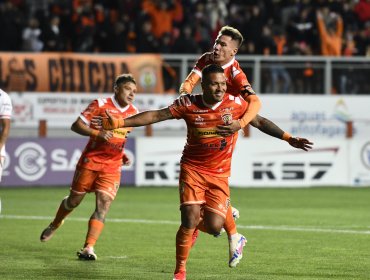 Cobreloa respira tras golear a D. Copiapó que se hunde como colista absoluto del Campeonato