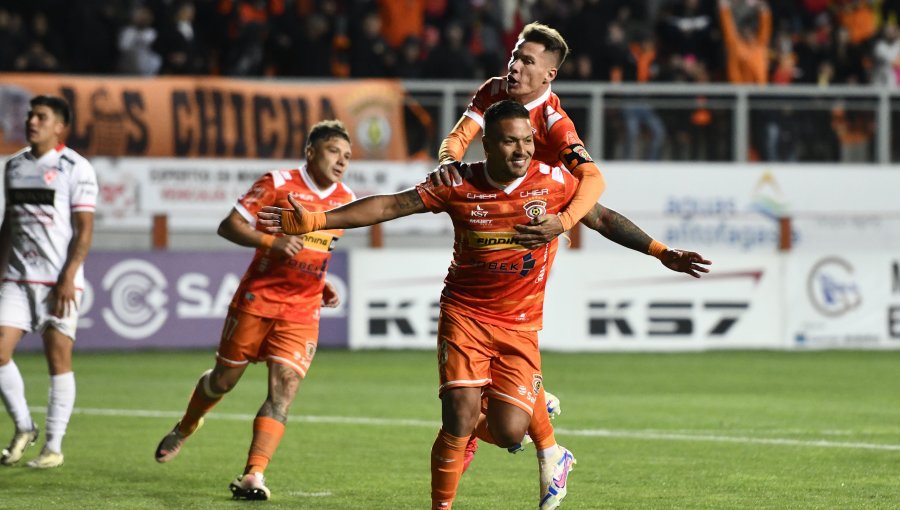 Cobreloa respira tras golear a D. Copiapó que se hunde como colista absoluto del Campeonato