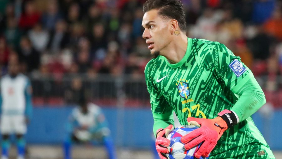 Ederson elogió a Claudio Bravo y lamentó que haya decidido retirarse: "Estaba en plena forma para continuar"