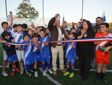 Inauguran nueva cancha para el histórico Club Iván Mayo de Villa Alemana