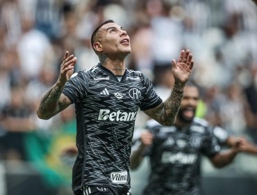 El acuerdo que propone Eduardo Vargas para seguir en Atlético Mineiro y que lo aleja de U. de Chile