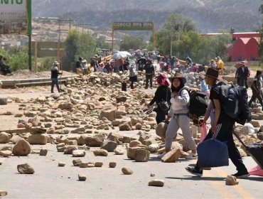 Presidente de Bolivia advierte que no cederá ante las protestas por Evo Morales que buscan "incendiar el país"