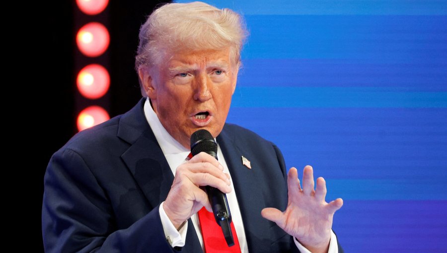 Trump emplaza a Kamala Harris y afirma que "tiene un trastorno" y que es "incompetente"