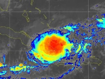 Oscar se degrada a tormenta tropical tras tocar tierra en Cuba como huracán, en medio de una crisis energética que ha dejado a la isla sin luz