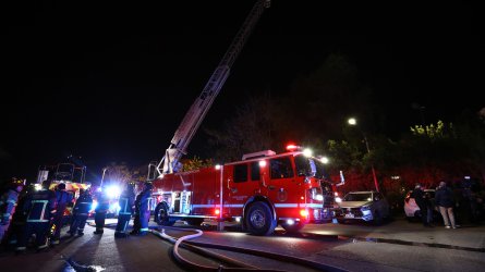 Encuentran a dos personas fallecidas en casas destruidas por incendio en Villarrica