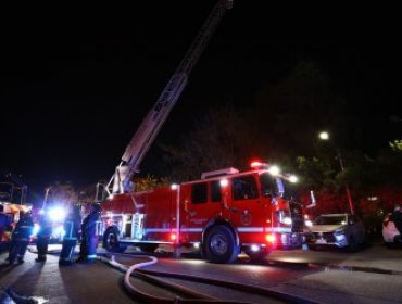 Encuentran a dos personas fallecidas en casas destruidas por incendio en Villarrica