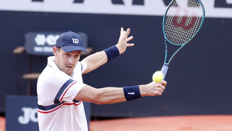 Nicolás Jarry tuvo debut y despedida en el ATP 500 de Basilea tras caer ante Holger Rune