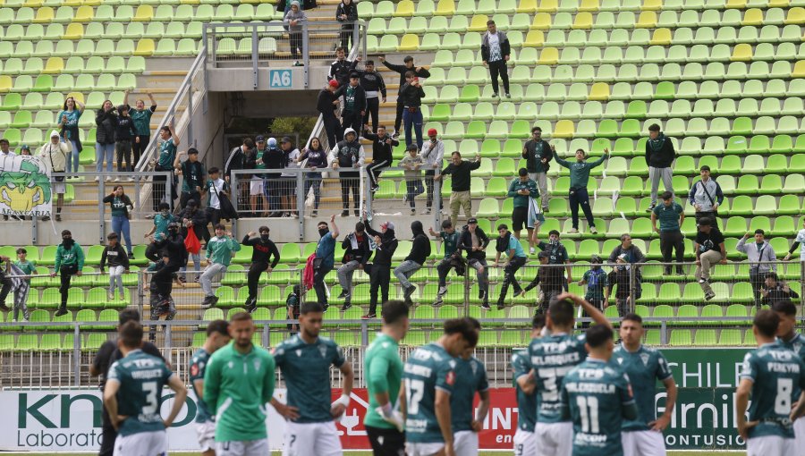 Roberto Tobar defendió a árbitros por suspensión del partido entre S. Wanderers y la U. de Concepción