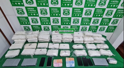 Sorprenden a dos sujetos con 70 kilos de drogas ocultos en un automóvil en Antofagasta