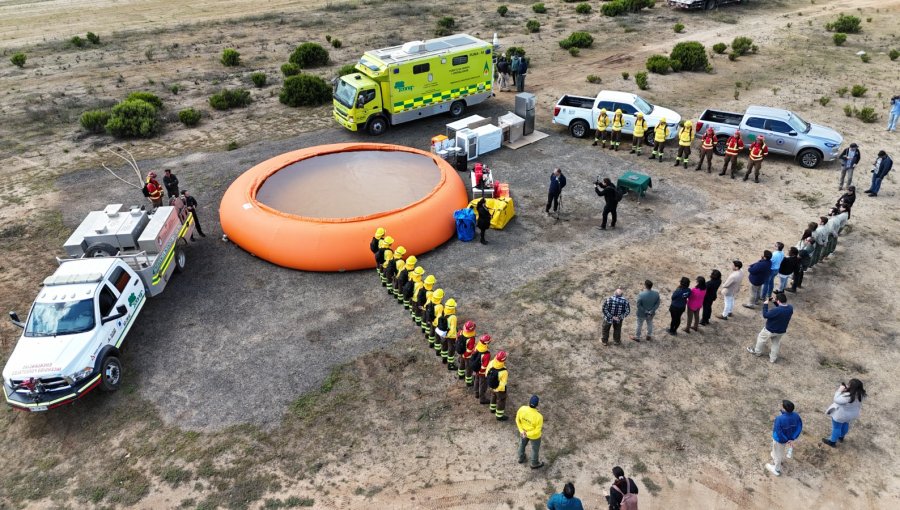 Entregan piscinas, vehículos y equipamiento tecnológico a Conaf para enfrentar incendios forestales en la Quinta Región