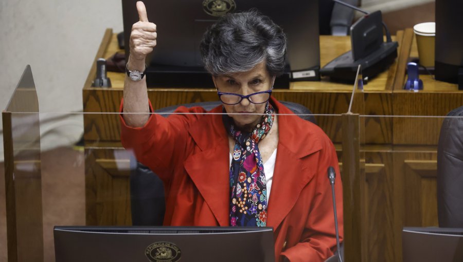 Columna de la senadora Allende: "A un año del «Acuerdo por Valparaíso», debemos avanzar hacia una nueva política de puertos"