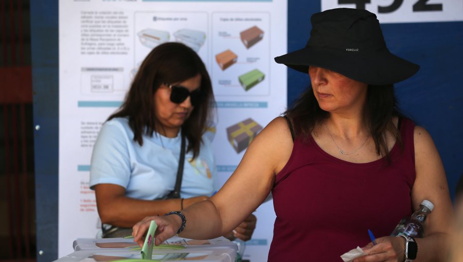 Primera jornada electoral finaliza con largas filas y altas temperaturas en distintas regiones