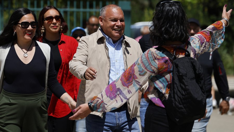 Rodrigo Mundaca tras votar en Curauma: "Esperamos ser nuevamente depositarios de la confianza de quienes habitan la región"