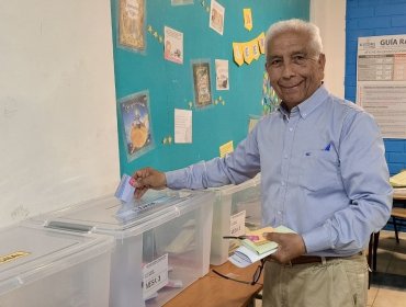 Triunfo de Omar Vera en San Antonio golpea aún más al «sharpismo»: Alcaldesa Constanza Lizana sólo consiguió un 8% de los votos