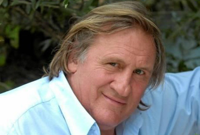 El actor Gérard Depardieu no se presenta a juicio por delitos sexuales tras ''problemas de salud''